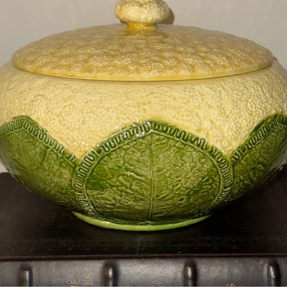 Vintage Cauliflower Ceramic Soup Tureen Cauliflora by JSC Bohemian Cottage